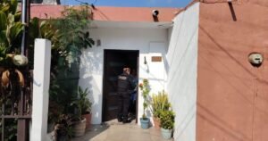 Policías encuentran en Monterrey a niña de 5 años que buscaba a su abuelita