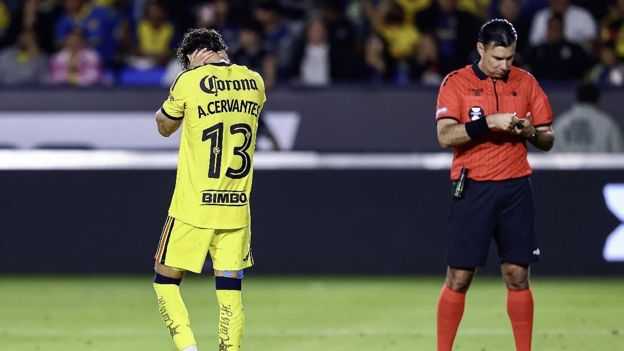 Alan Cervantes asume responsabilidad tras la eliminación del América y rompe el silencio