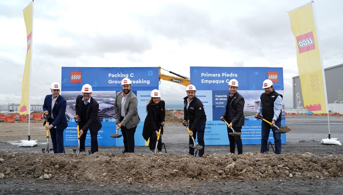LEGO amplía su planta en <a href=