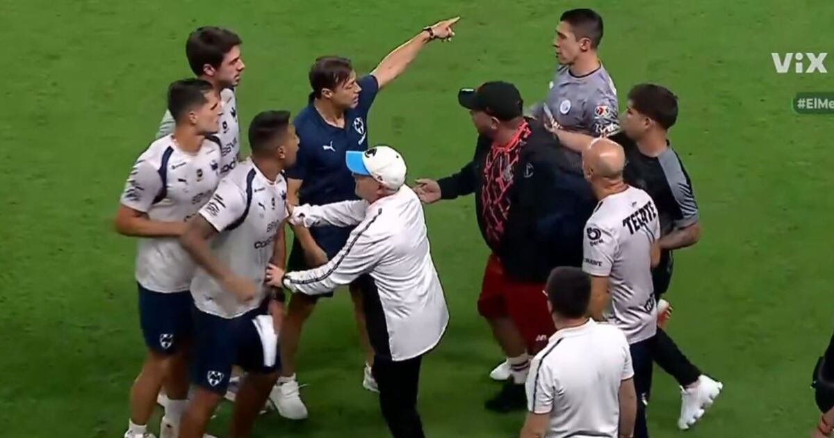 Matías Almeyda y Antonio Mohamed se encararon durante el Monterrey-Toluca