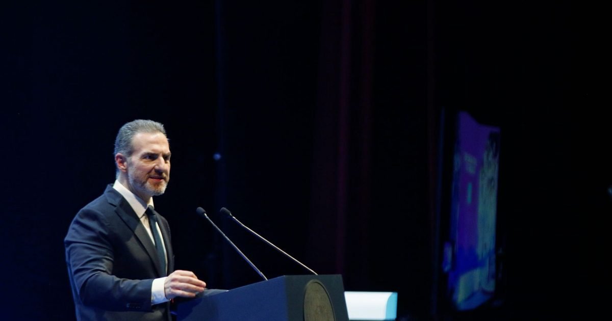 De la Garza considera una posible alianza entre PRI y PAN
